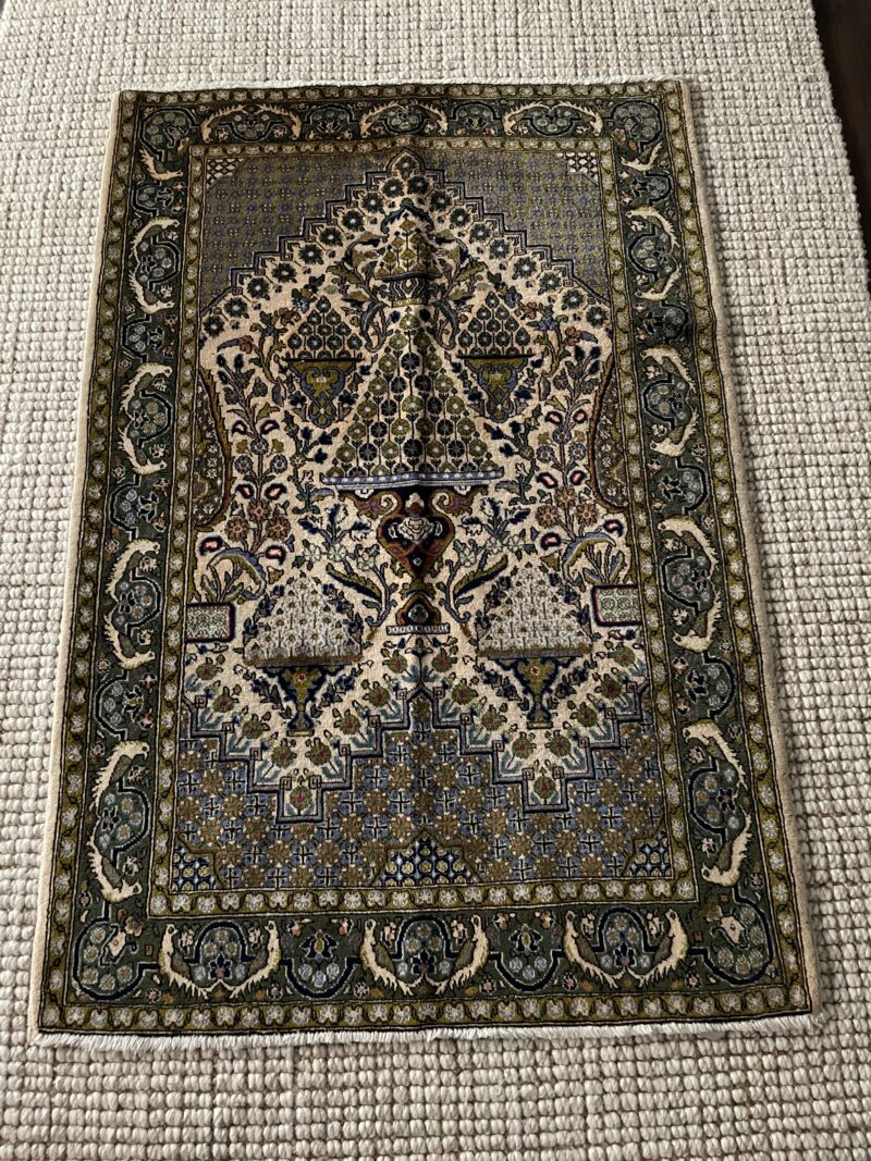 157 X105 Persion rug qom shahreza Rug سجادة قم شاه رزا فارسية