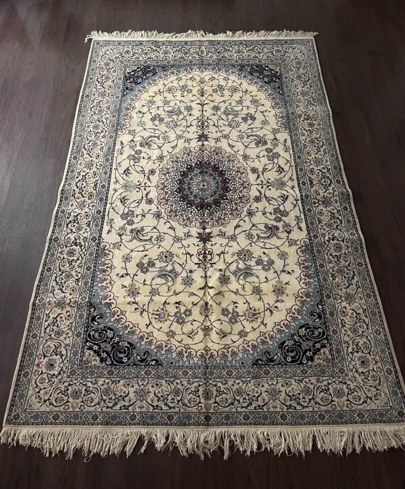Persian Nain rug سجادة  فارسيه نائين