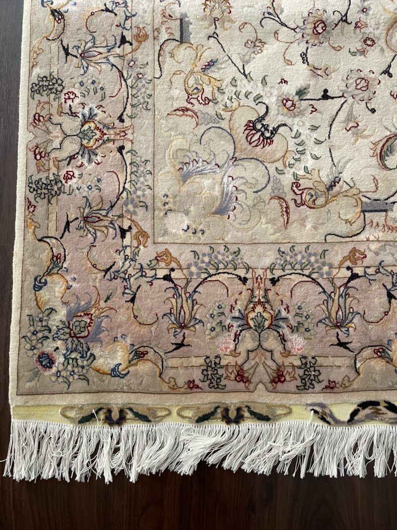210 x 1.5 Persian Tabriz Rug سجادة فارسيه تبريز - Image 3