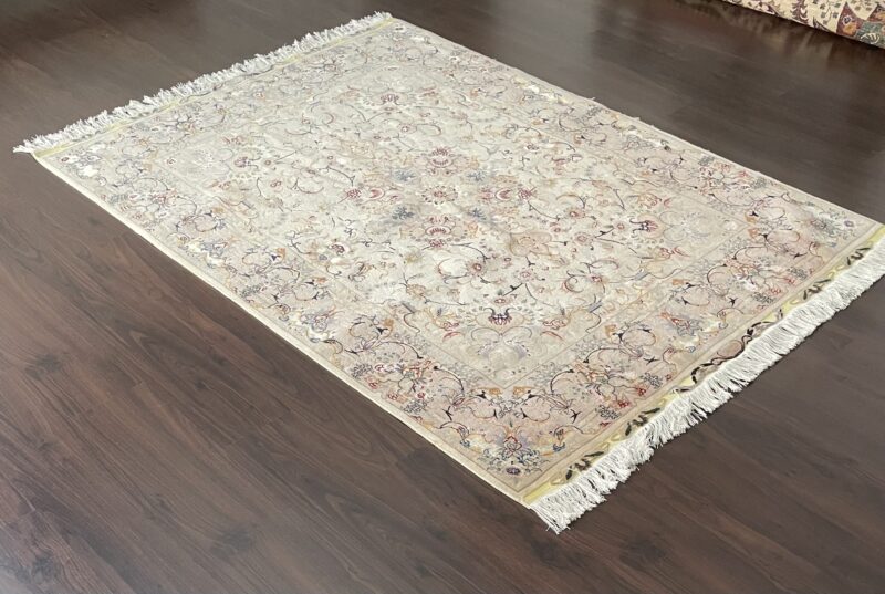 210 x 1.5 Persian Tabriz Rug سجادة فارسيه تبريز - Image 4