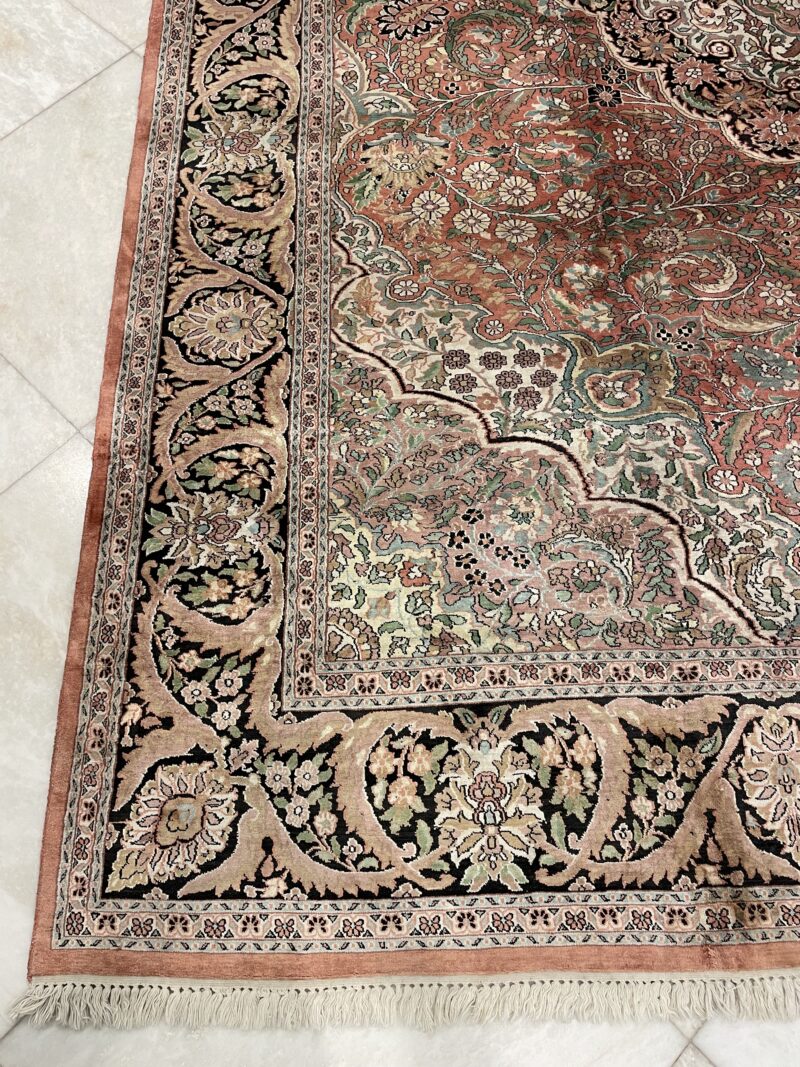 430X308 Kashmir rug سجادة كشميري - Image 2