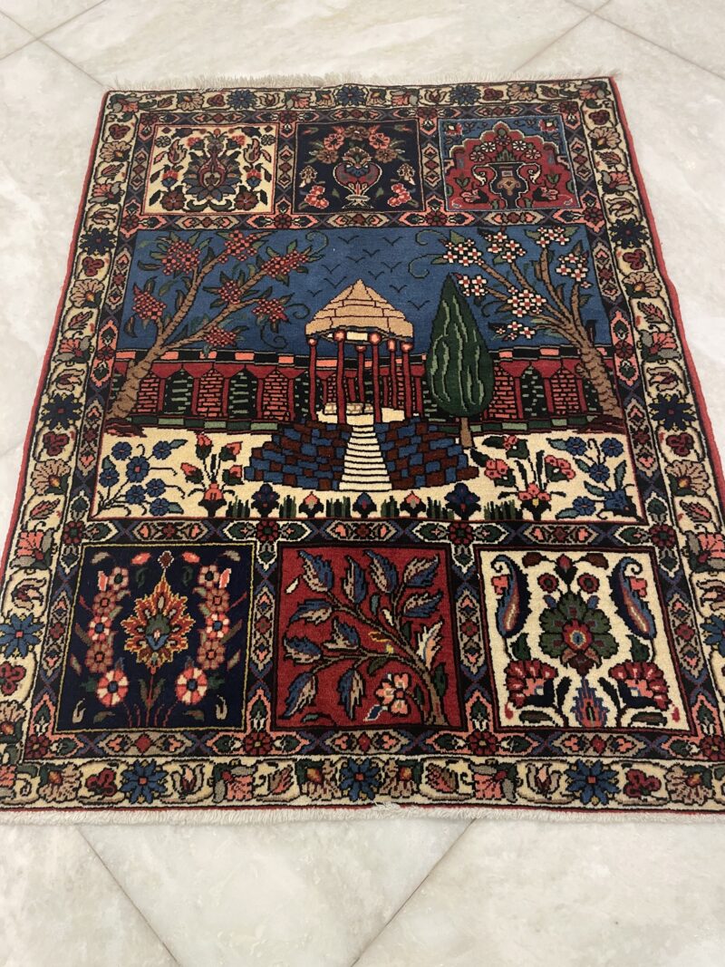 110X85 Persian Bakhtiari Rug سجاد فارسي بختياري - Image 2