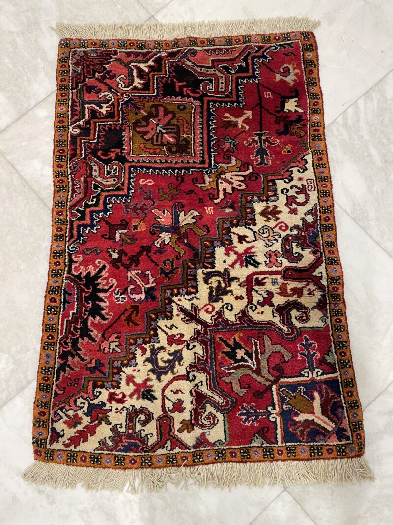 135X90 Persian heriz Rug سجادة فارسيه هريس واقي ري