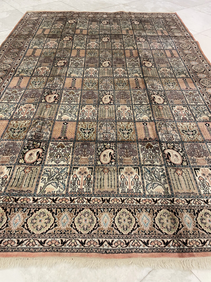 313X212 Kashmir rug سجادة حرير كشميريه - Image 3