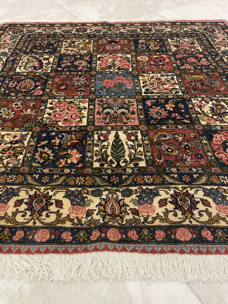 202X207 Persian Bakhtiari Rug سجاد فارسي بختياري - Image 3