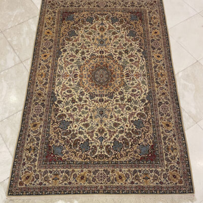 327X207 Persian Isfahan rug سجادة فارسيه أصفهان
